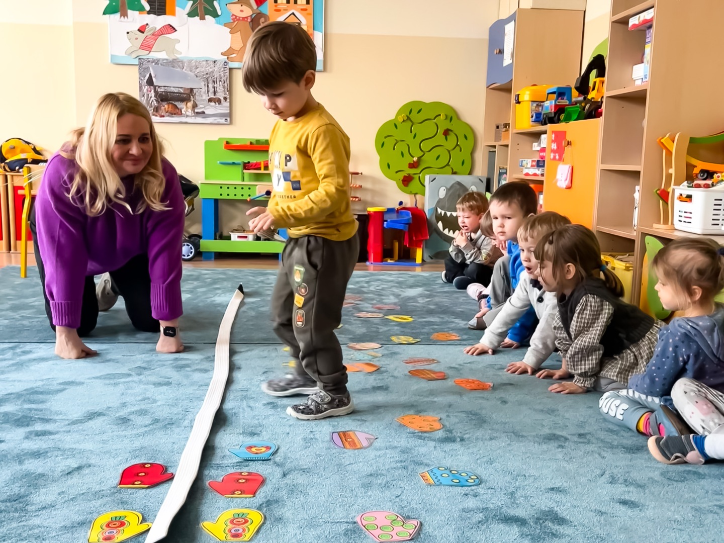 PRZELICZANIE, UKŁADANIE A NA KOŃCU WIELKIE PRANIE - MATEMATYCZNE ZABAWY W TRZYLATKACH